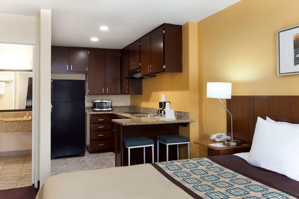Rodeway Inn San Diego Near Sdsu Bagian luar foto